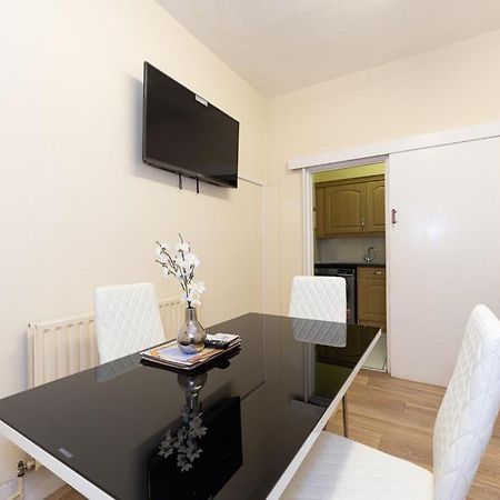 Barking Road Comfy House Apartment Londra Exterior foto