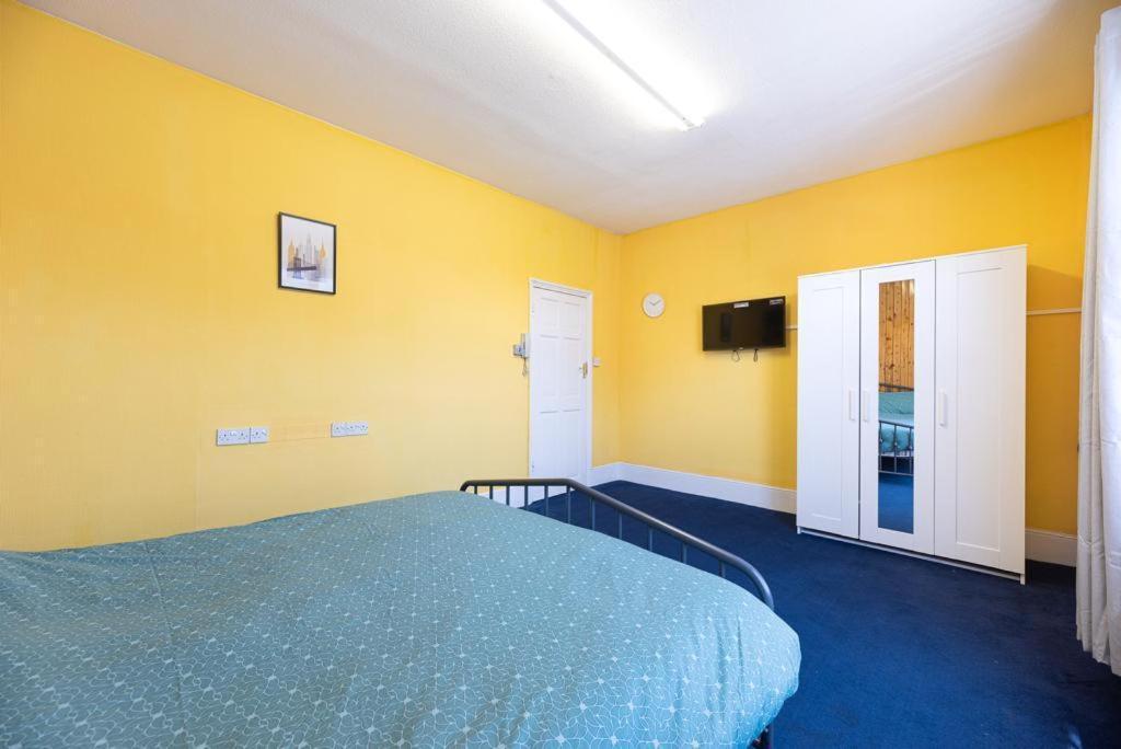 Barking Road Comfy House Apartment Londra Exterior foto