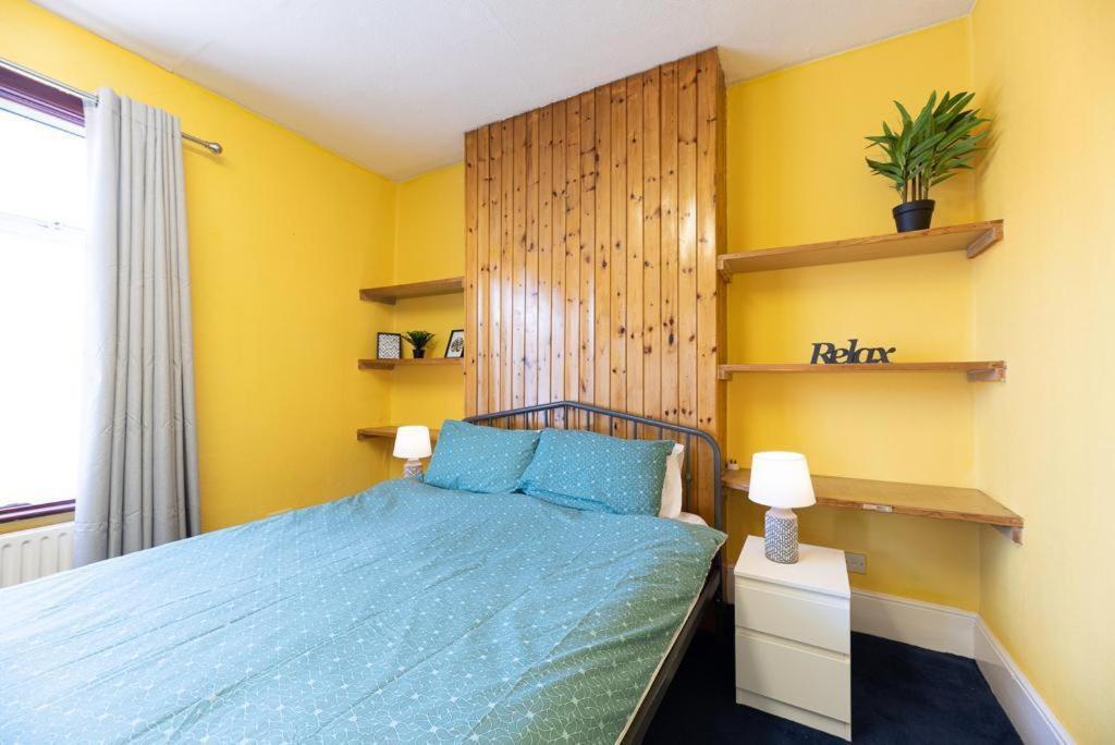 Barking Road Comfy House Apartment Londra Exterior foto