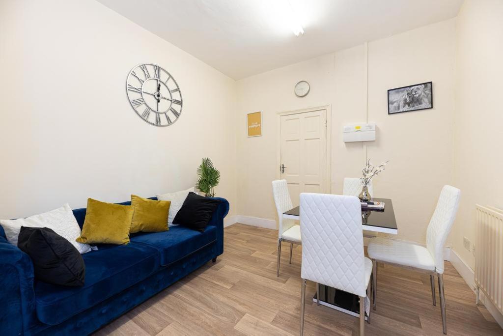 Barking Road Comfy House Apartment Londra Exterior foto