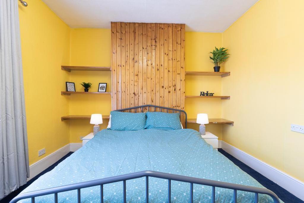 Barking Road Comfy House Apartment Londra Exterior foto